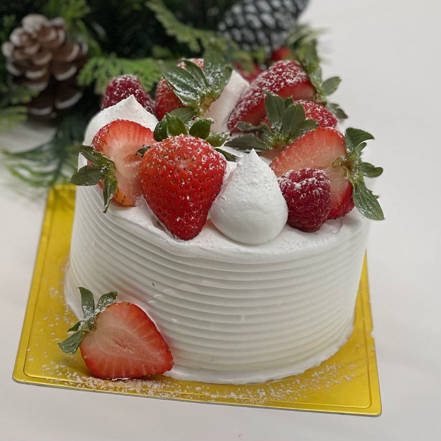 4" Strawberry Mousse Cake草莓慕斯蛋糕